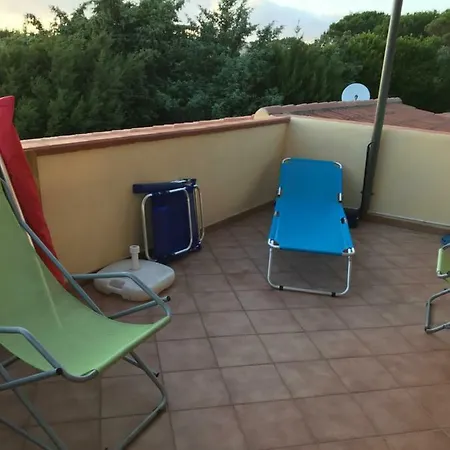 Tra Rocce Pini E Mare Rena Majore