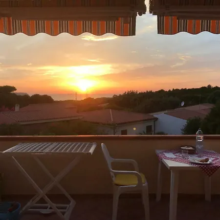 Tra Rocce Pini E Mare Apartament *