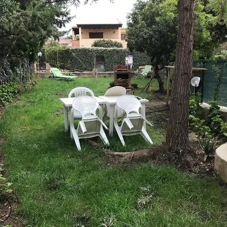 Tra Rocce Pini E Mare Apartament *